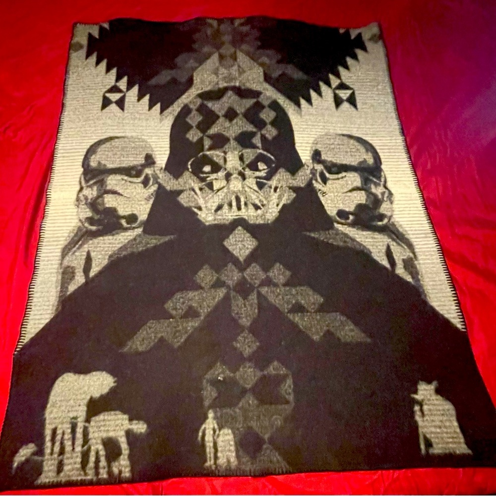 Retired Collectible Empire Strikes Back Padawan Baby Blanket.
